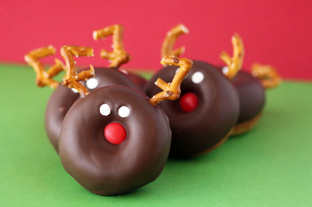 chocolate-reindeer-donuts
